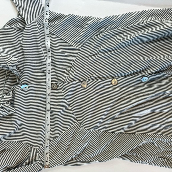 Soft Surroundings | Sasha Grey White Striped Tunic | Large - Picture 6 of 7